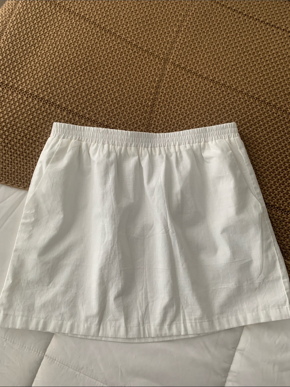 SHEIN White Elastic-Waist Mini Skirt